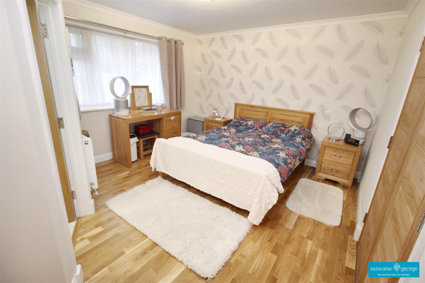 Longleat Drive, Tilehurst